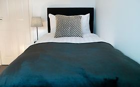 Central 2 Bedroom Luxury Home Close To River Ness